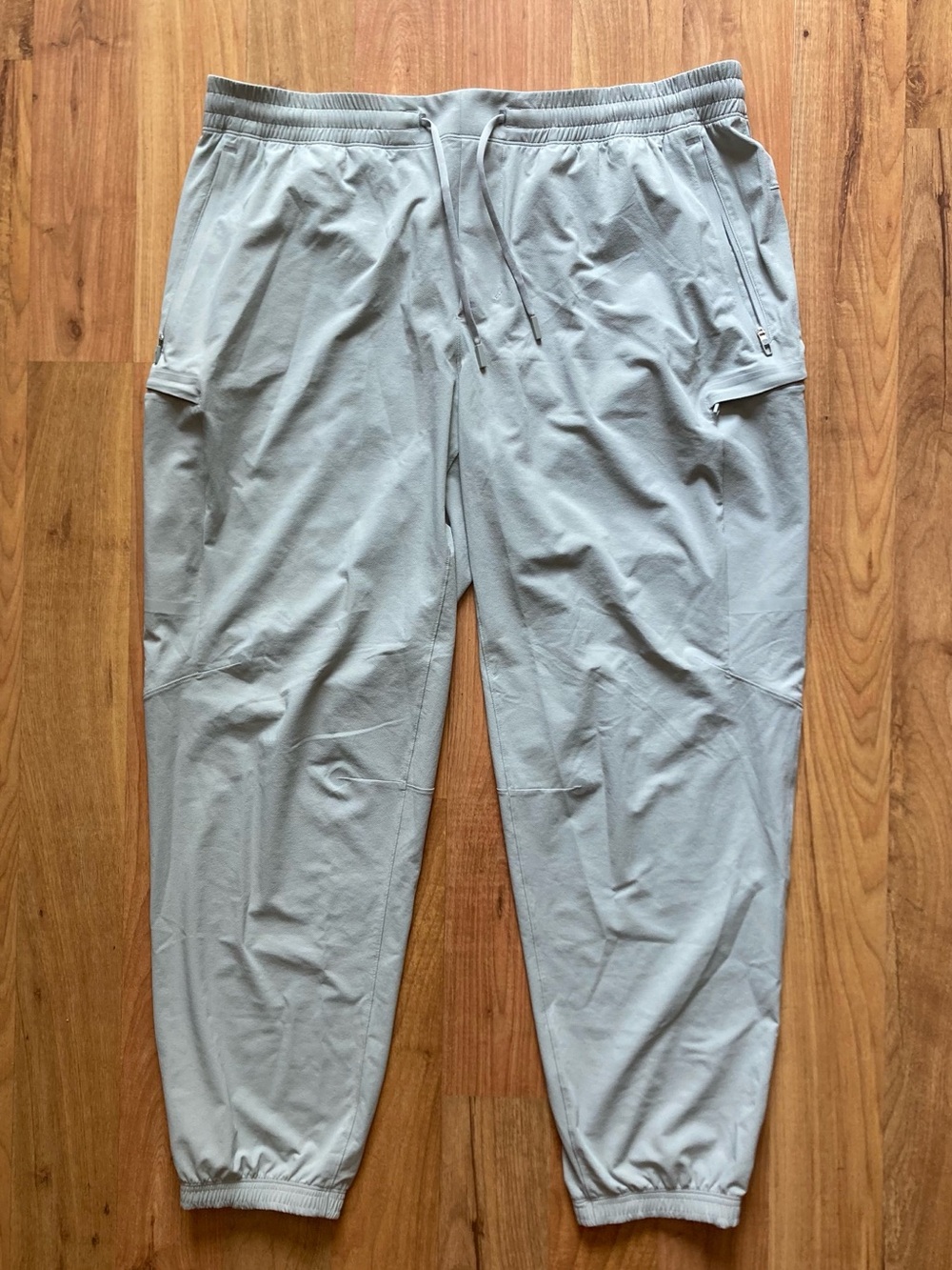 Lululemon Surge Hybrid Jogger Stretch Mens XXL 29 Inseam Light Gray Performance
